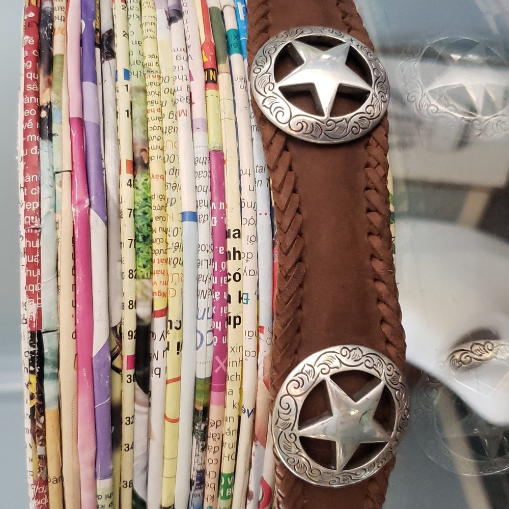 LEATHER STAR BELT - Picture 2 of 8